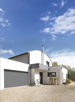 Porte de garage sectionnelle Beaulieu Menuiseries